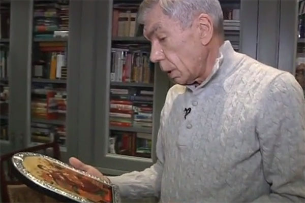 Юрий Николаев верит, что икона, привезенная с Афона, дает ему силы на борьбу с недугом Юрий Николаев верит, что икона, привезенная с Афона, дает ему силы на борьбу с недугом