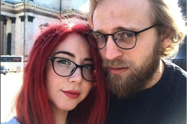 Галину не смущает, что Вальтер отдыхает от семьи рядом с Олесей Галину не смущает, что Вальтер отдыхает от семьи рядом с Олесей