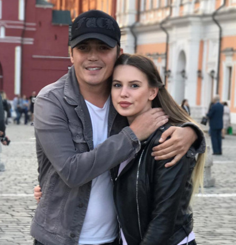 Евгений Кузин и Саша Артемова Евгений Кузин и Саша Артемова