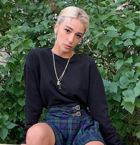 Ивлева Настя Фото С Кольцом На Аву