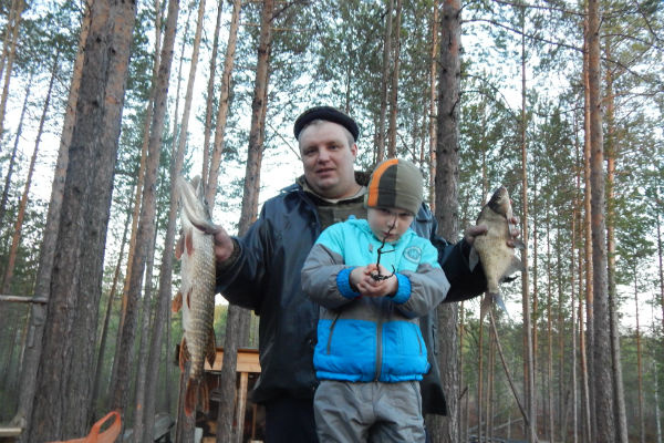 Многие туристы приезжают сюда ради рыбалки Многие туристы приезжают сюда ради рыбалки