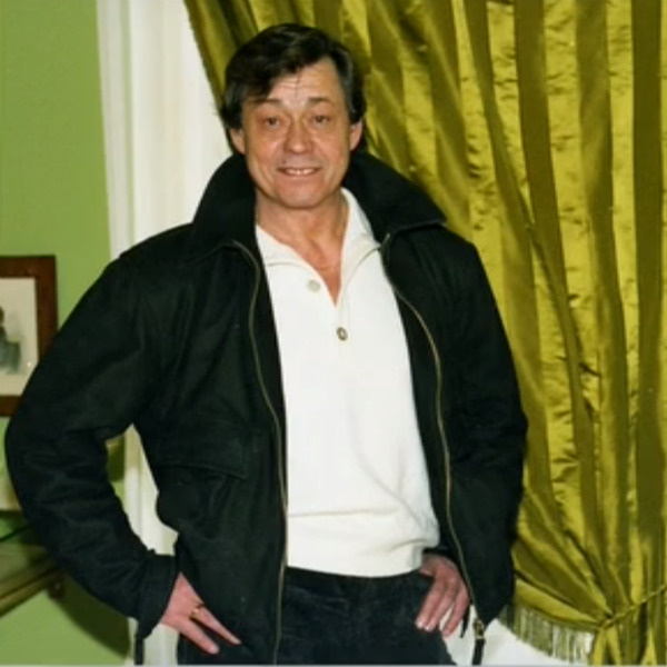 Караченцов был одним из самых привлекательных актеров Караченцов был одним из самых привлекательных актеров