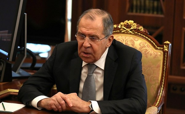 В одно время Сергей Лавров был заядлым курильщиком В одно время Сергей Лавров был заядлым курильщиком