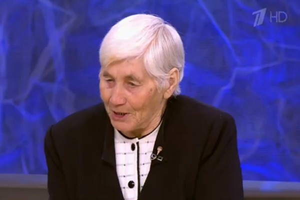 Соседи не могли представить, что Елена воспитывала чужого ребенка Соседи не могли представить, что Елена воспитывала чужого ребенка