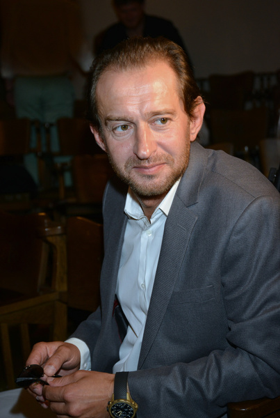Хабенский стал главой МХТ Хабенский стал главой МХТ