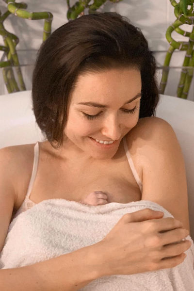 Ирена опубликовала первое фото с малышом