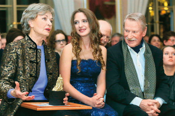 На вручении премии в Царскосельском лицее с актером Иваном Краско и его женой Натальей, октябрь 2016 года 