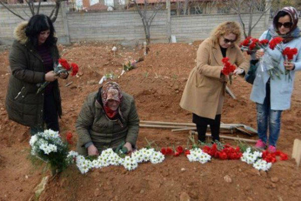 Умута похоронили в Турции