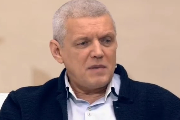 Александр благодарен каждой женщине, которая была рядом с ним Александр благодарен каждой женщине, которая была рядом с ним