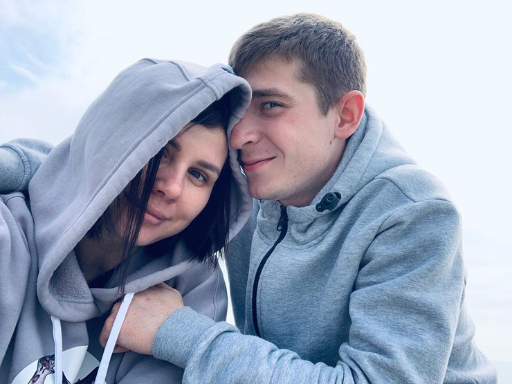 Пару не смущает 15-летняя разница в возрасте Пару не смущает 15-летняя разница в возрасте