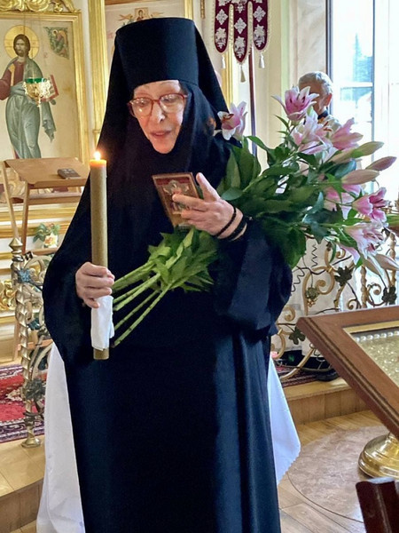 Екатерина Васильева решилась на смелый шаг и приняла постриг Екатерина Васильева решилась на смелый шаг и приняла постриг