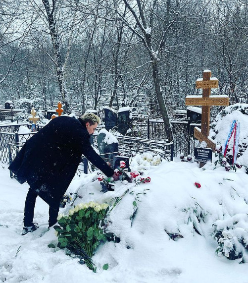 Позже Билан посетил могилу Александра Борисовича, о чем поделился в личном блоге