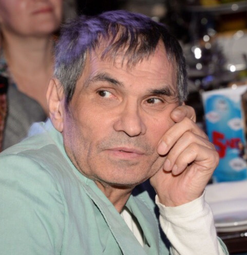 Бари Алибасов