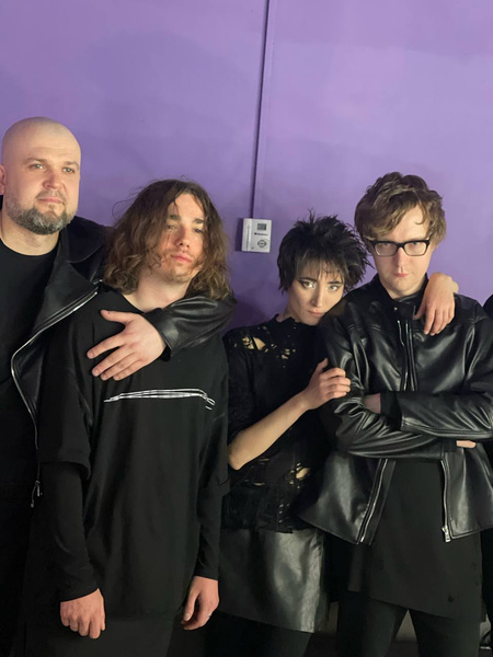 Ренату с Земфирой связывает давняя дружба Ренату с Земфирой связывает давняя дружба