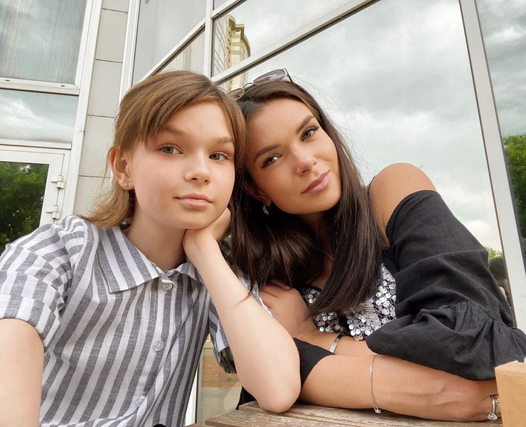 Катя Жужа с дочерью Николь