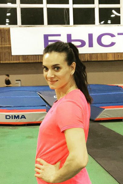 Елена готовится взять новый рекорд Елена готовится взять новый рекорд