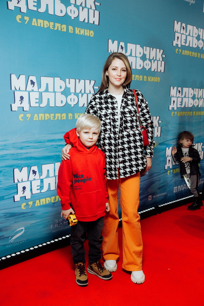Anna Mikhailovskaya with her son Miroslav 