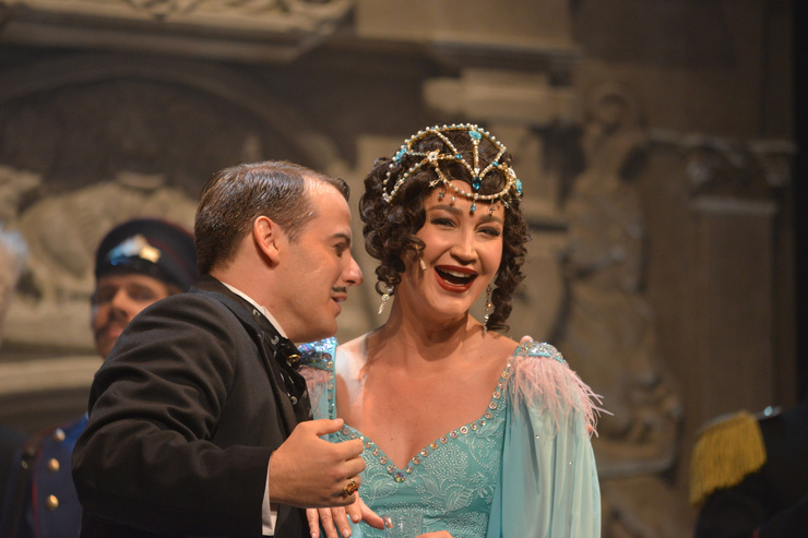 Постановку «Чудесный грузин», в котором Ольга исполнила одну из ролей, сняли с репертуара театра