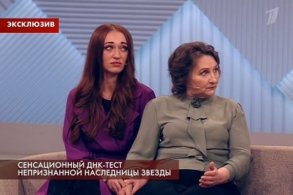 Дарья Ганичева с матерью ждали оглашения результатов теста в студии Первого канала