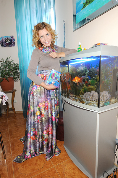 Эту золотую рыбку Ирина Александровна спасла в «Доме-2»: одна из участниц ее чуть не загубила, а Агибалова выходила и поселила у себя на кухне