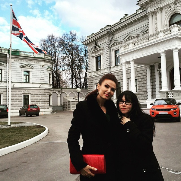 Эвелина Бледанс с Майей