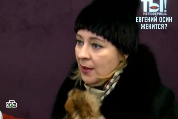 Елена была влюблена в певца много лет Елена была влюблена в певца много лет