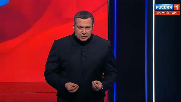 Владимир Соловьев попросил участников дебатов прекратить оскорблять друг друга Владимир Соловьев попросил участников дебатов прекратить оскорблять друг друга