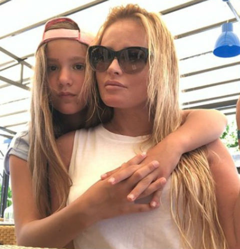 Дана Борисова с дочерью Дана Борисова с дочерью