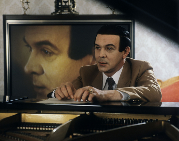 Выдающийся артист умер 11 лет назад Выдающийся артист умер 11 лет назад