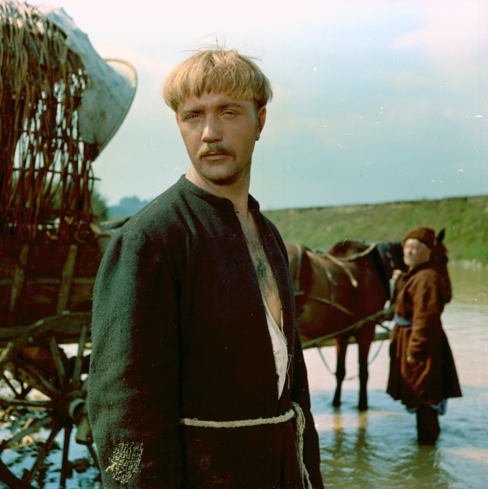 Перед госпитализацией Леонид Куравлев оказался в доме