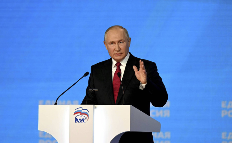 Комик снимается в каждом спектакле Владимира Путина.