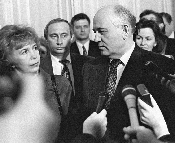 Соболезнования семье Горбачева продолжают поступать