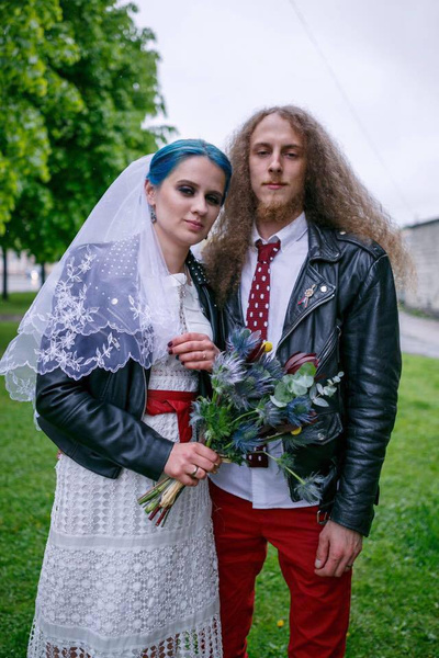 Степан не стал приглашать родителей на рок-свадьбу, придя к выводу, что молодежь останется только одна.