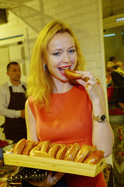 Елена Захарова Елена Захарова