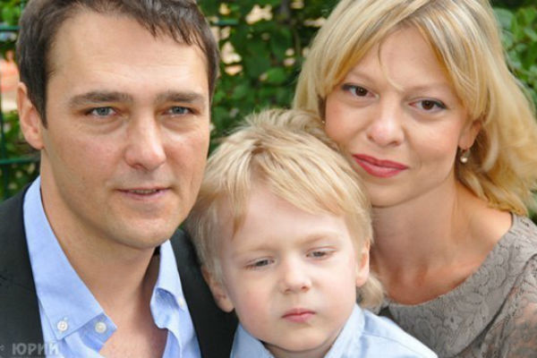 Юрий и Светлана Шатуновы с сыном Дэннисом Юрий и Светлана Шатуновы с сыном Дэннисом