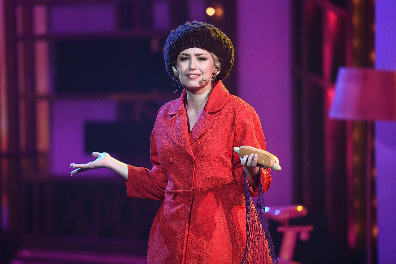 Аглая шиловская три аккорда. Три аккорда 2021. Аглая шиловская три аккорда. Аглая шиловская три аккорда. Шиловская 3 аккорда.