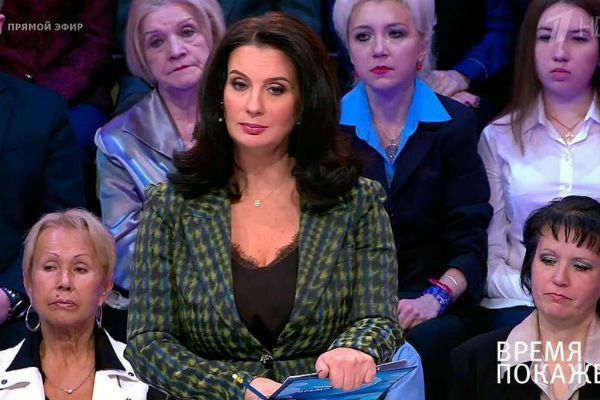С 2014 года Екатерина ведет политическое ток-шоу «Время покажет»