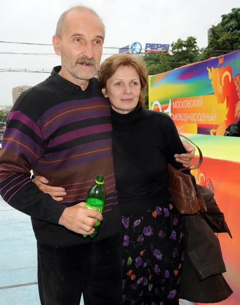 Петр Мамонов с женой Ольгой, теряющей надежду на выздоровление мужа
