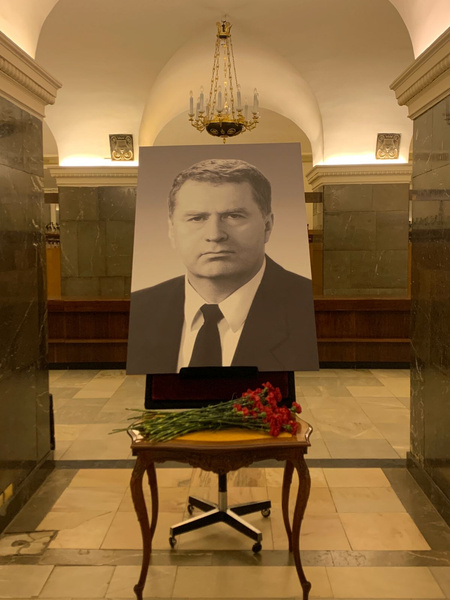 Владимир Вольфович ушел из жизни 6 апреля в возрасте 75 лет