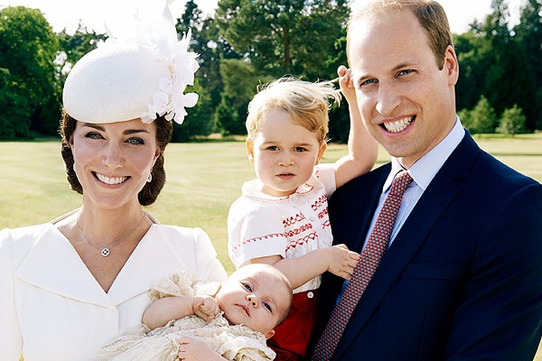 Принц Уильям с семьей 