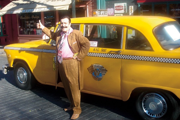 Вилли Иванович был таксистом четыре года
