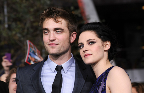 Robert Pattinson Prostil Kristen Styuart Starhit Ru