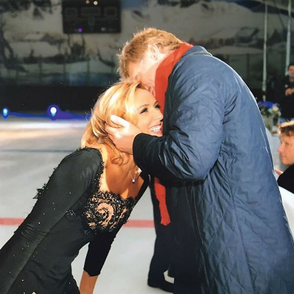 Супруг Навки Дмитрий Песков поддерживает ее во всем