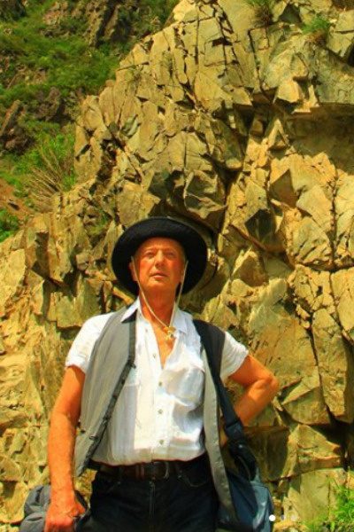 Михаил Задорнов, Алматы, 2011 год. Михаил Задорнов, Алматы, 2011 год.