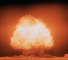 На какое расстояние распространяется радиация после ядерного взрыва?