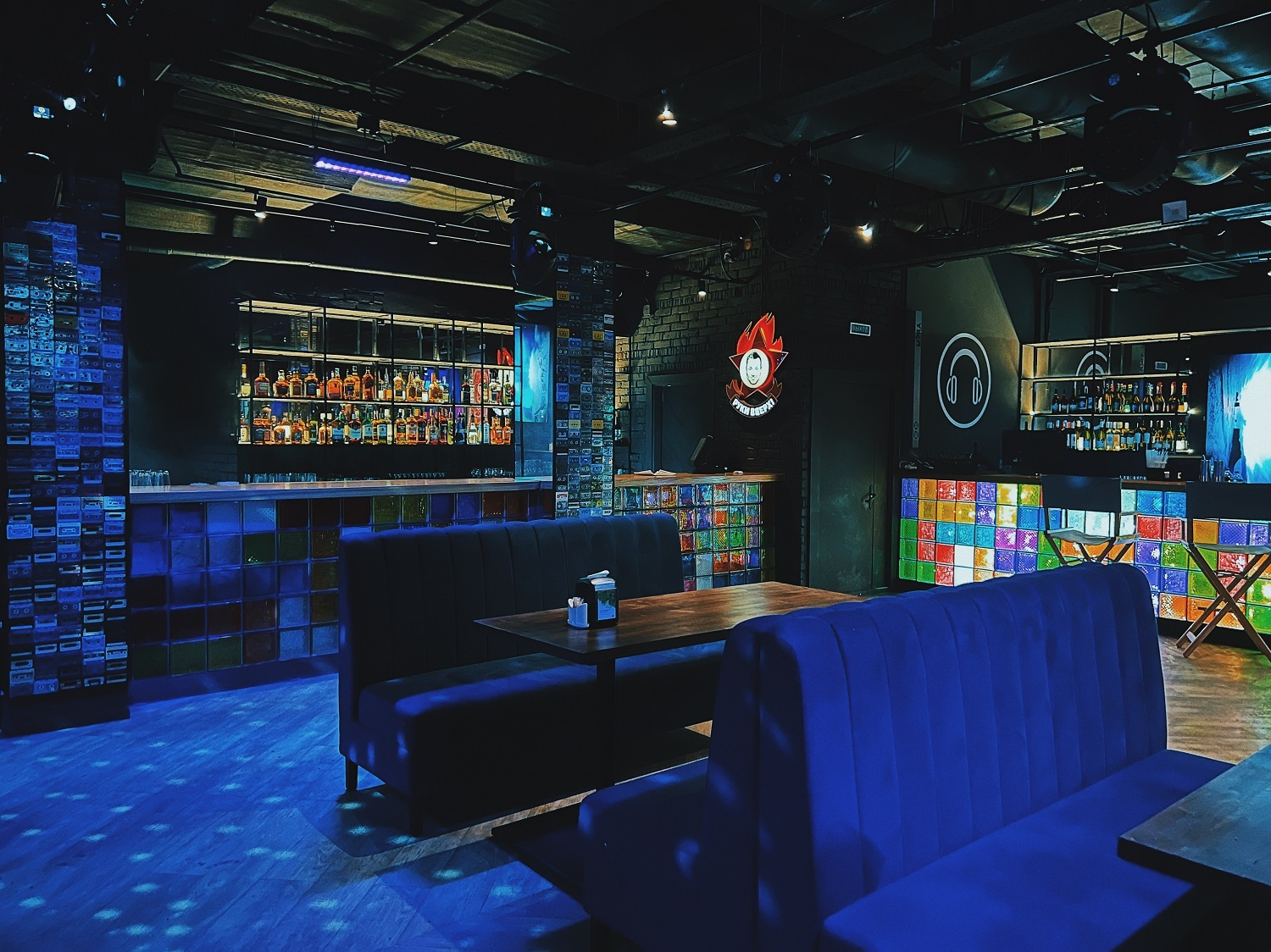 Если вы не едете в «Руки ВВерх! Бар», то бар едет к вам