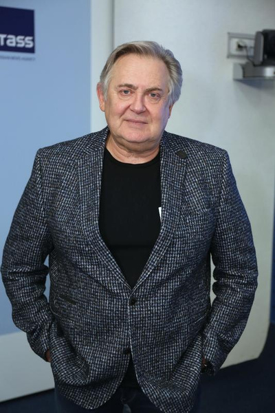 Юрий Стоянов