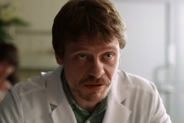 Зрители оценили персонажа актера из сериала «Измены» Зрители оценили персонажа актера из сериала «Измены»