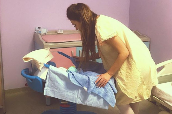 Новости: Звезда «Дома-2» Алена Рапунцель родила сына – фото №2