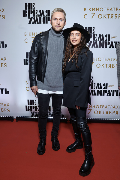 Влад Соколовский и Ангелина Суркова Влад Соколовский и Ангелина Суркова